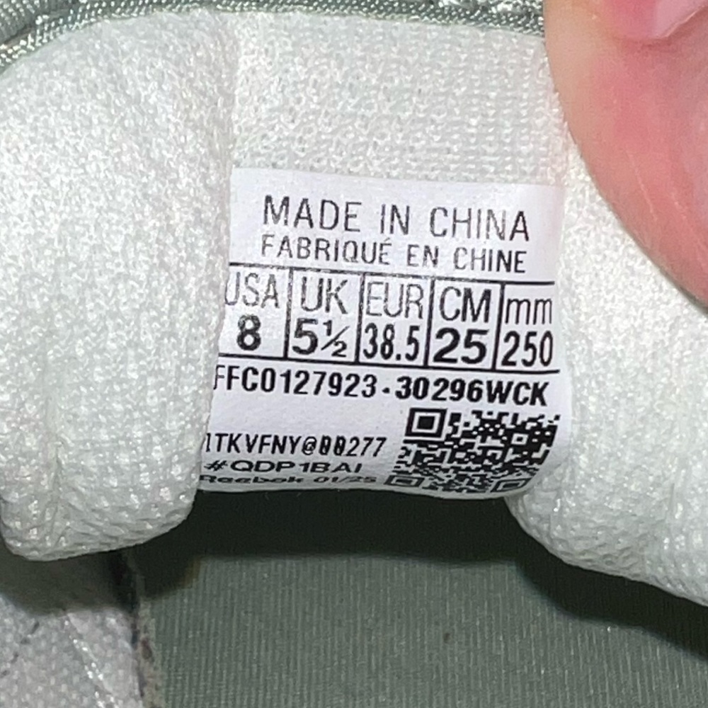 Reebok Women's Drive Sneakers White and Light Green Comfort Footbed Shoes Sz 8 - Picture 3 of 7